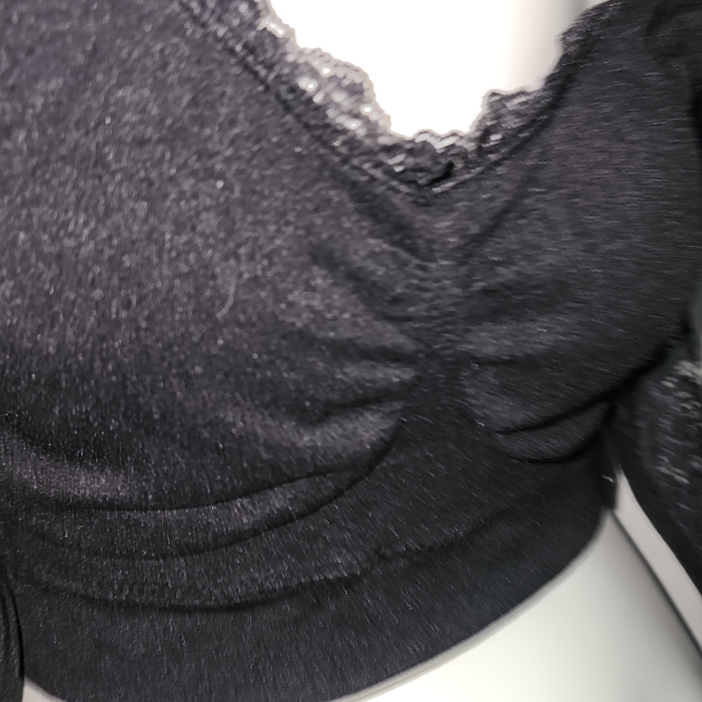BNWT Black Lace Trim, Soft Support Bralette with Removable Pads, OS Fits Most - Picture 12 of 15